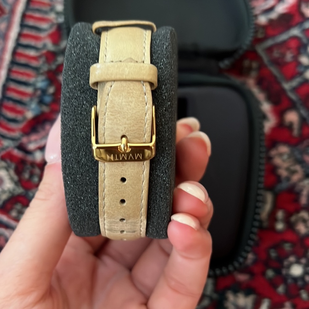 MVMT Mother of Pearl and leather watch - Picture 5 of 7